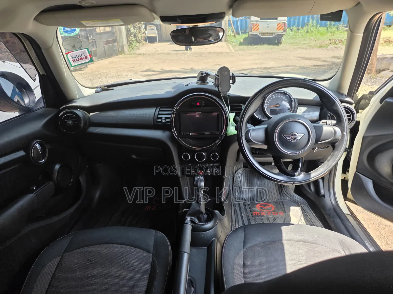 Mini Cooper 2017 White
