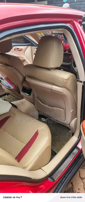 Toyota Crown 2009 Maroon