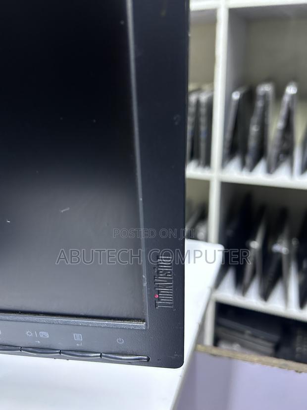 Lenovo Thinkvision - thumbnail 4