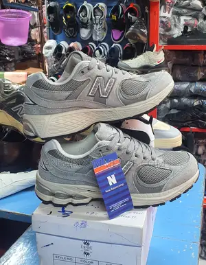 New Balance 2002R