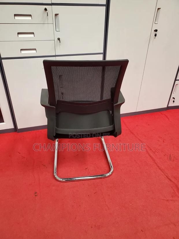 Mid Back Cantilever Office Mesh Chair - thumbnail 3