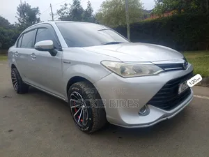 Toyota Axio 2018 Silver