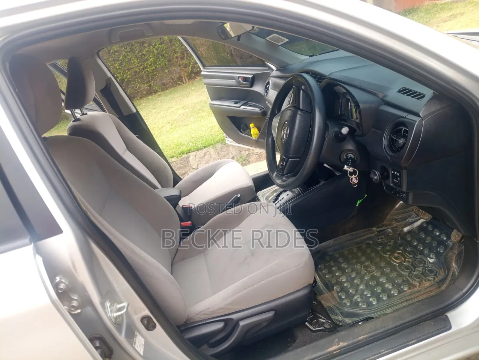 Toyota Axio 2018 Silver