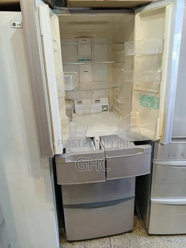 HITACHI French Door Refrigerator - thumbnail 2