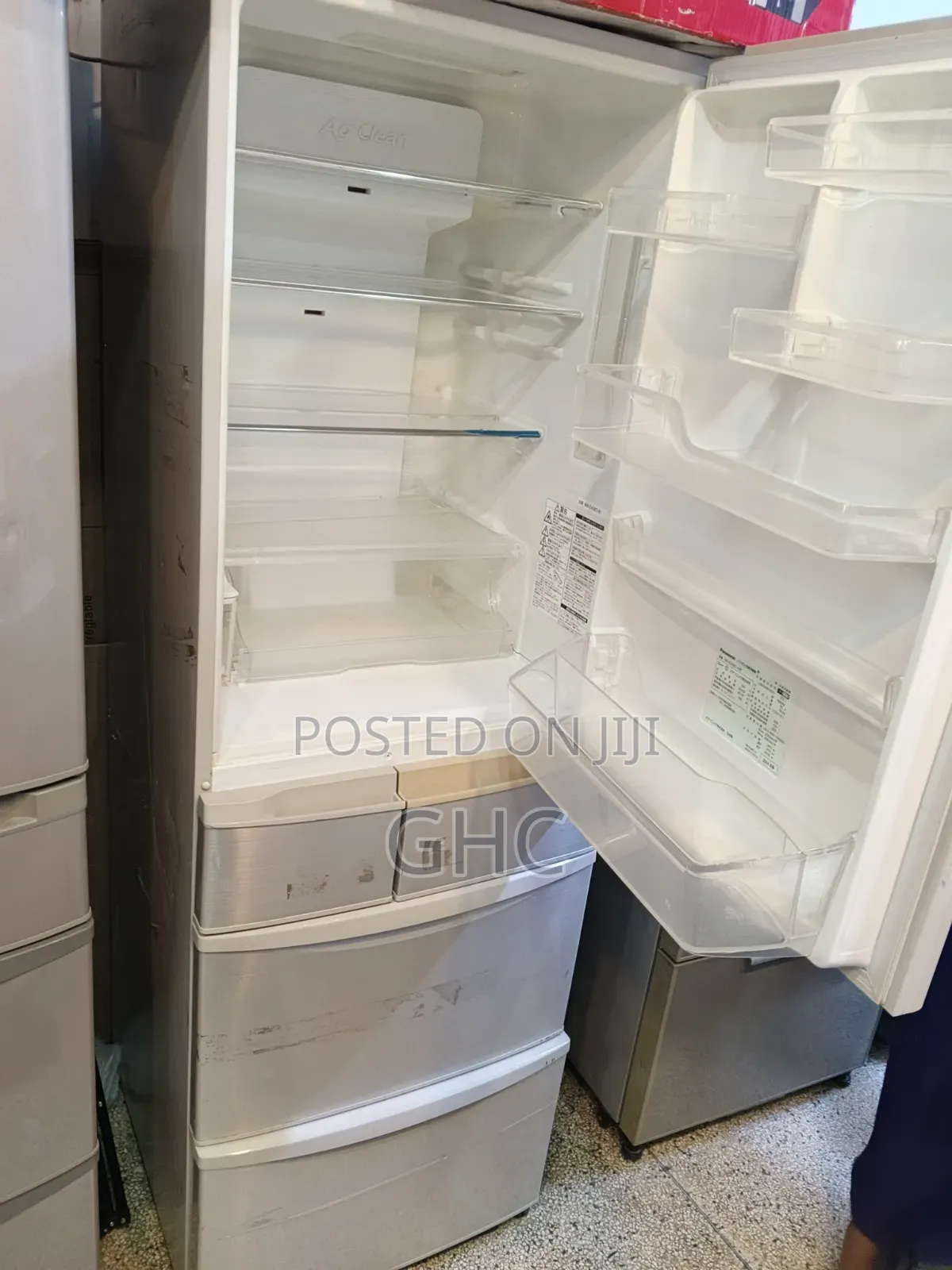 HITACHI French Door Refrigerator