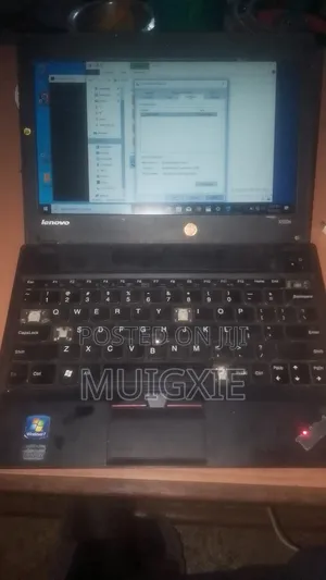Laptop Lenovo ThinkPad X130e 4GB Intel Celeron SSD 128GB