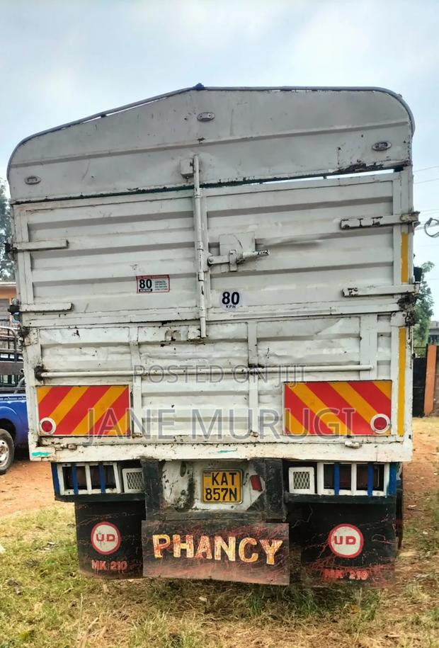 Lorry on Sale - thumbnail 2