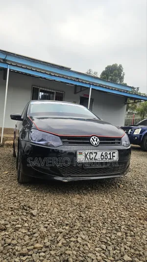 Volkswagen Polo 2013 Black