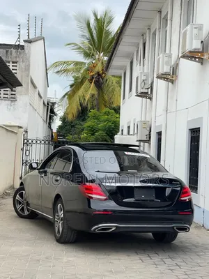 Mercedes-Benz C200 2020 Black