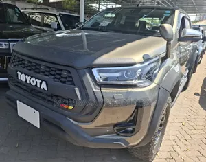 Toyota Hilux 2021 Gold