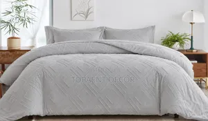 Tufted Maroon Heavy 6by7 Comforters