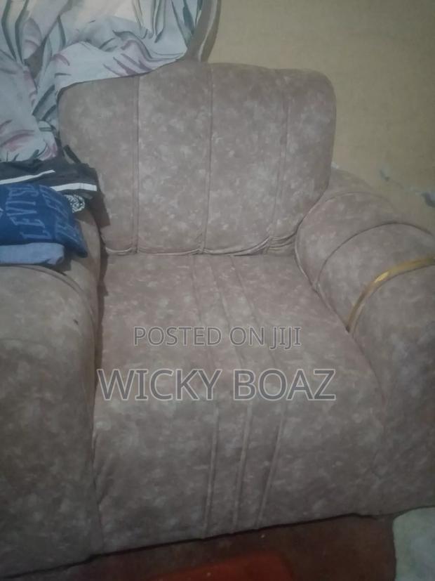 Selling Sofa Set - main view