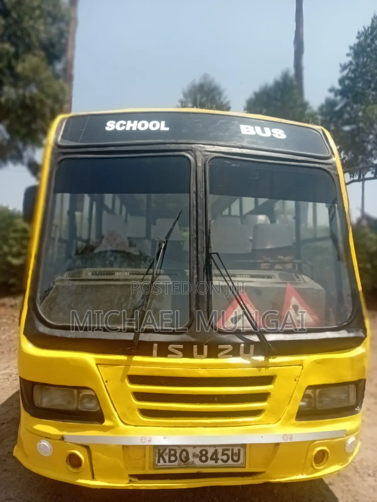 Isuzu FRR 2012 Yellow