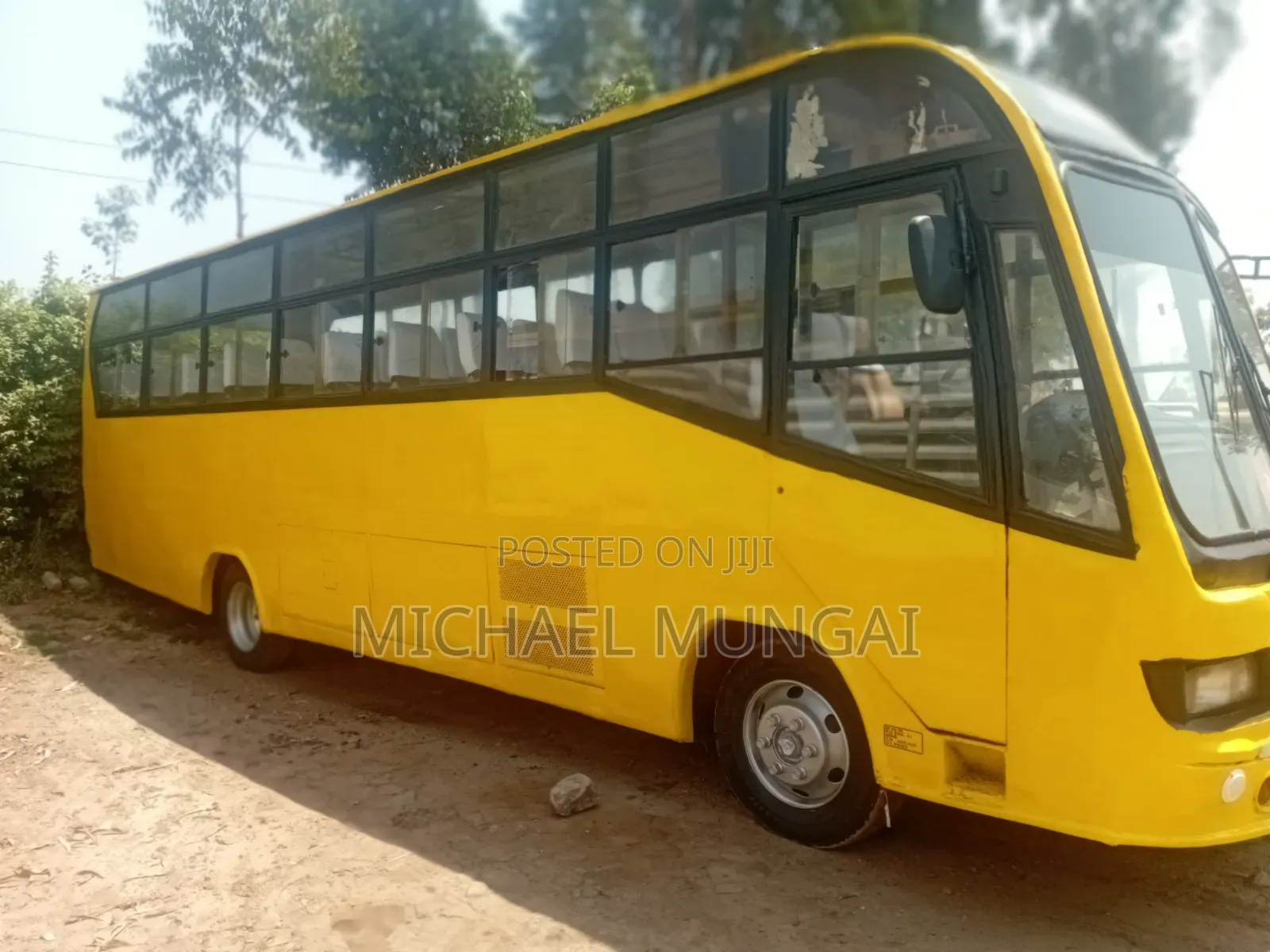 Isuzu FRR 2012 Yellow