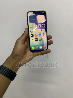 Apple iPhone 13 256 GB Red