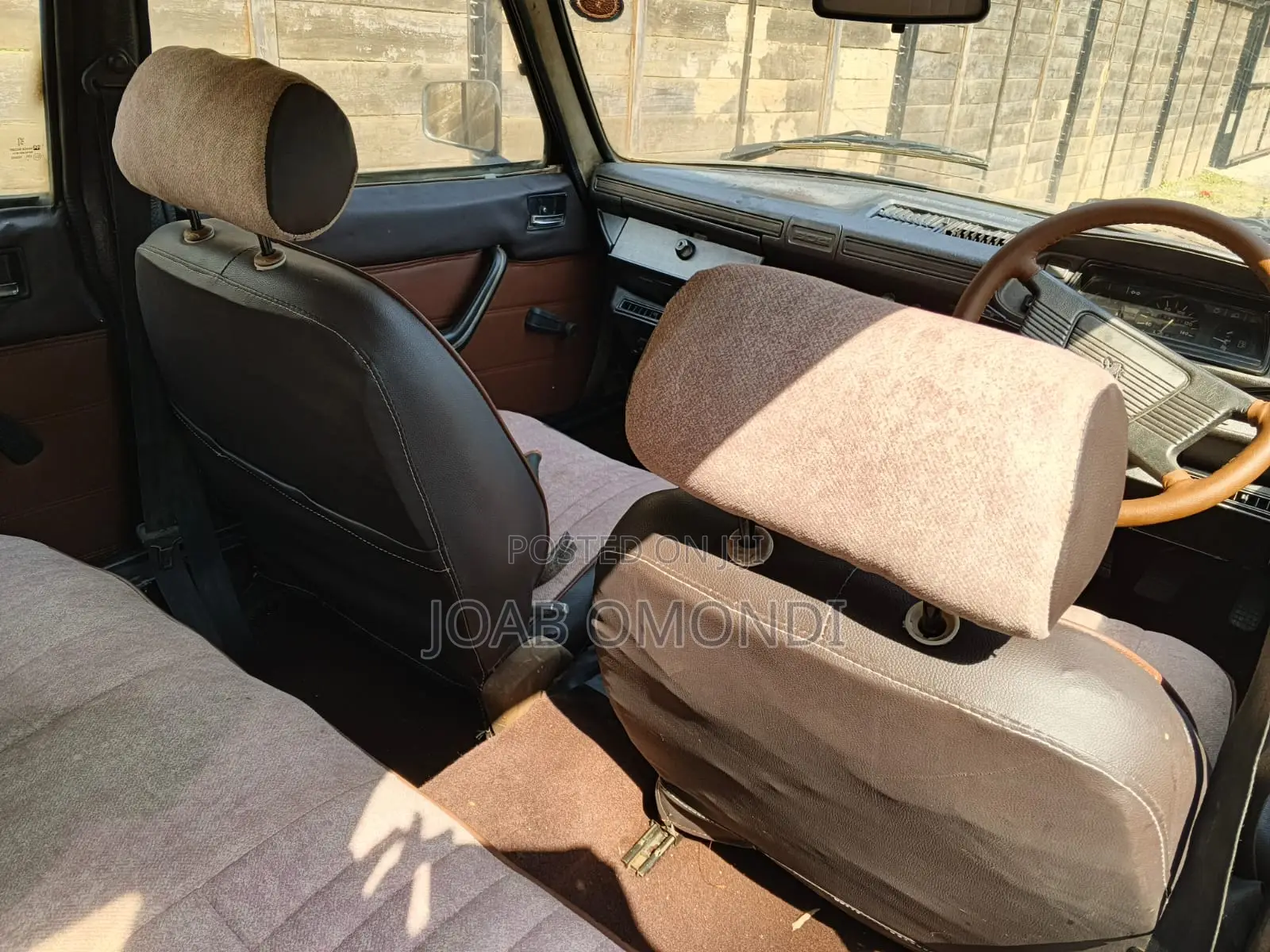 Peugeot 504 2000 Beige