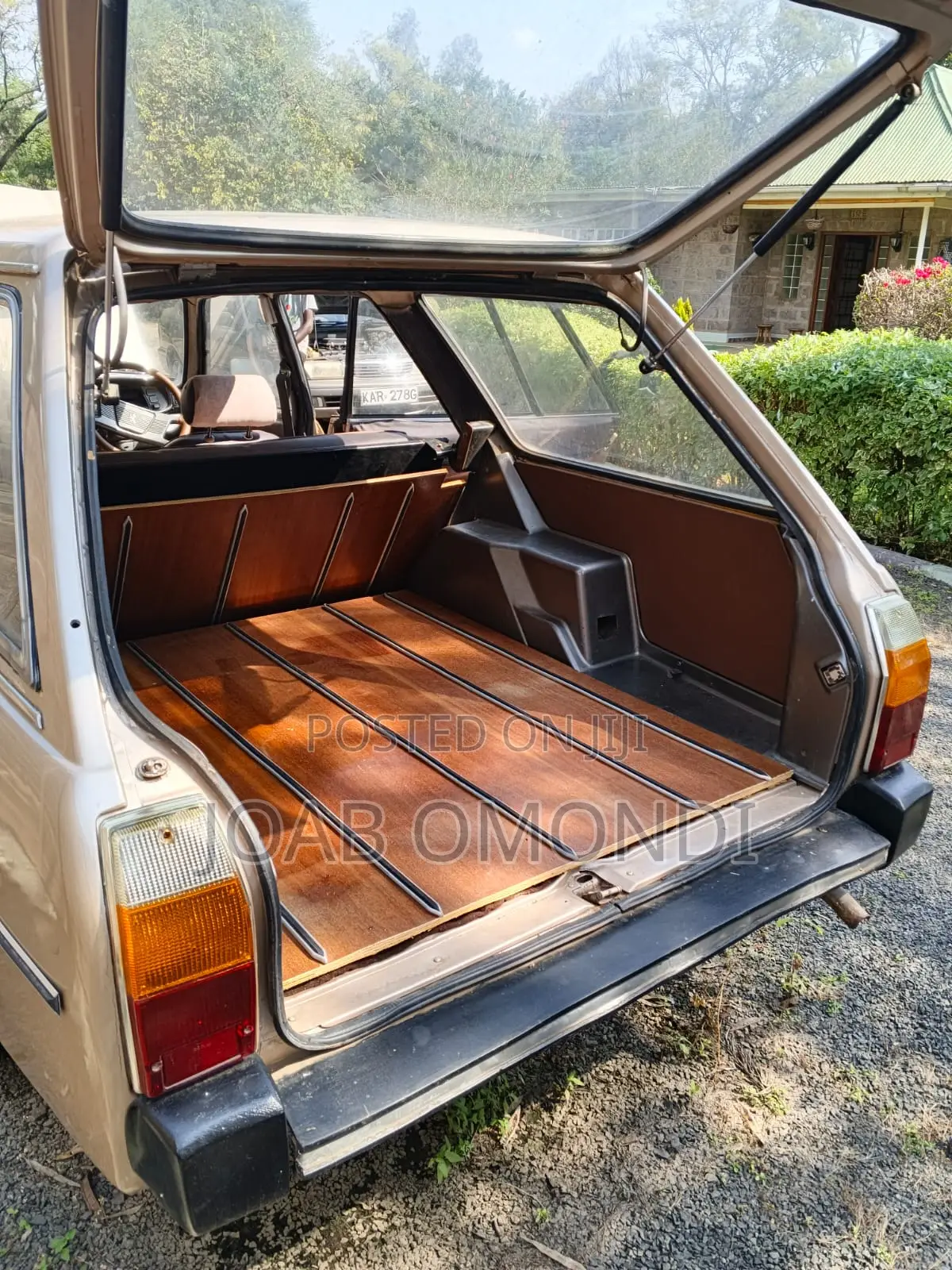 Peugeot 504 2000 Beige