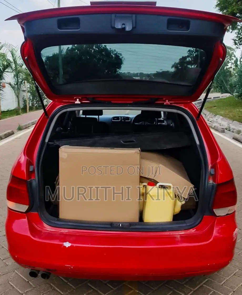 Volkswagen Golf 2011 Red