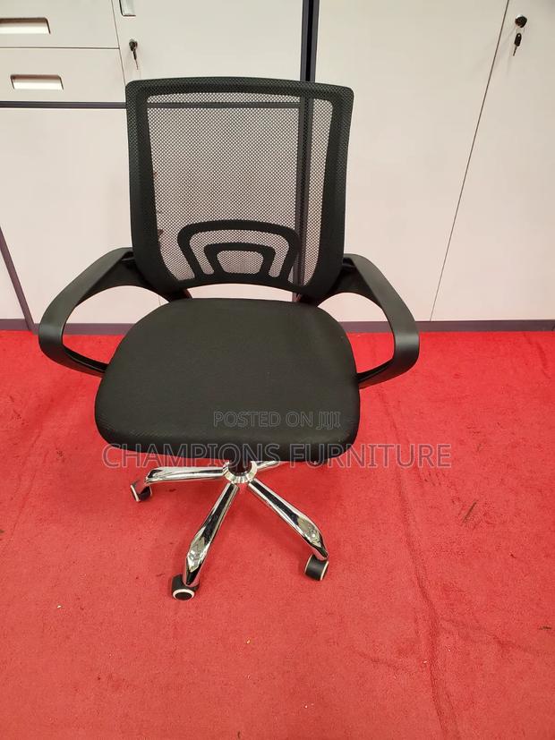 Compact Simple Office Chair - thumbnail 3