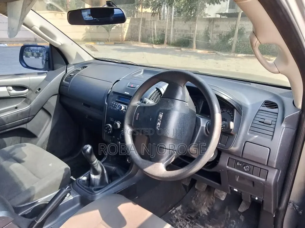 Isuzu D-MAX 2022 Brown