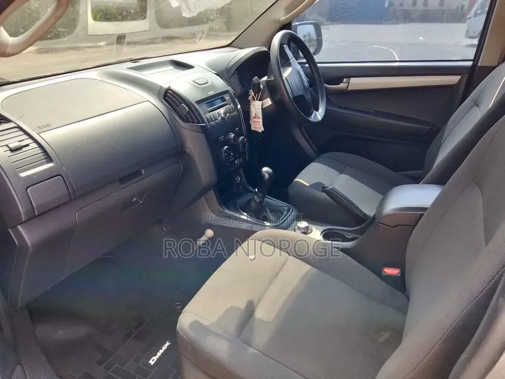 Isuzu D-MAX 2022 Brown