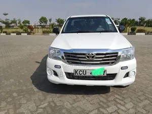 Toyota Hilux 2010 Off white