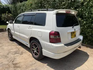 Toyota Kluger 2005 White