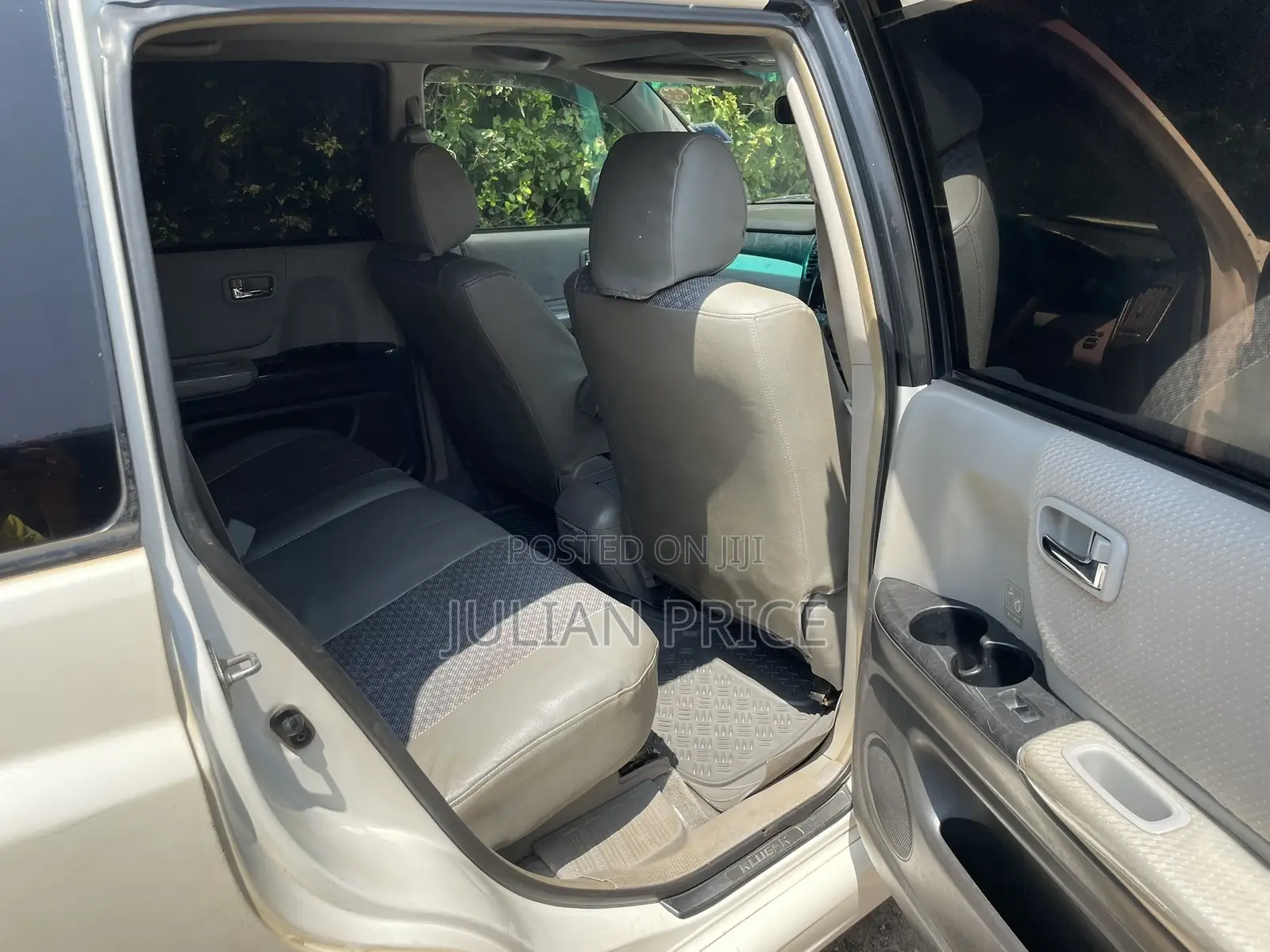 Toyota Kluger 2005 White