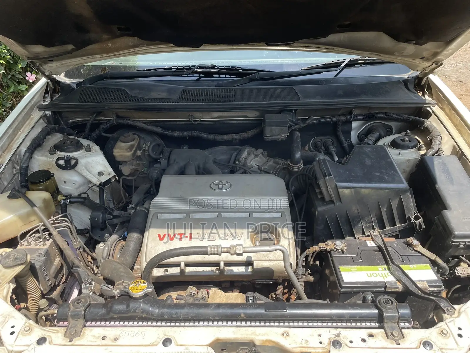 Toyota Kluger 2005 White