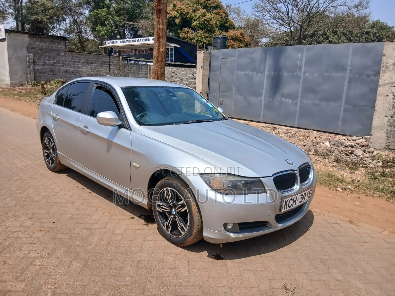 BMW 318i 2009 Silver