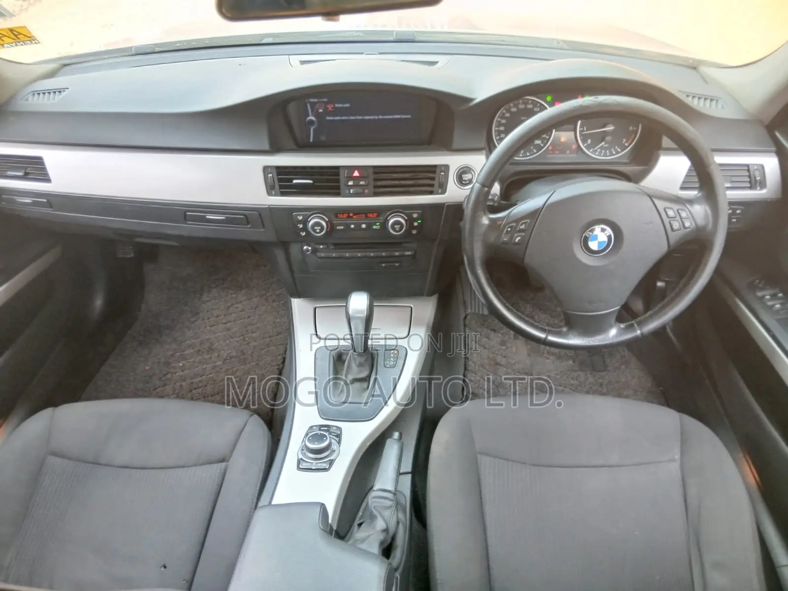 BMW 318i 2009 Silver