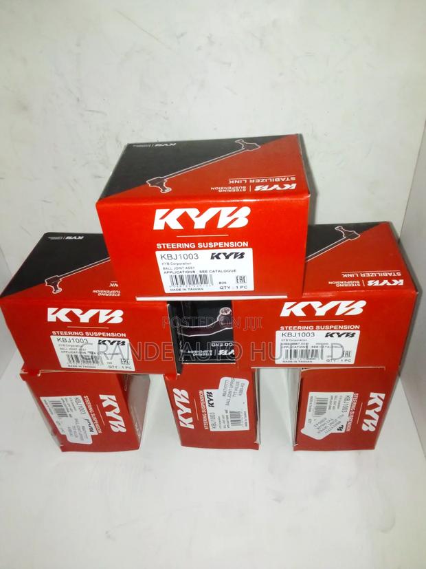 Upper Ball Joint Toyota Hilux