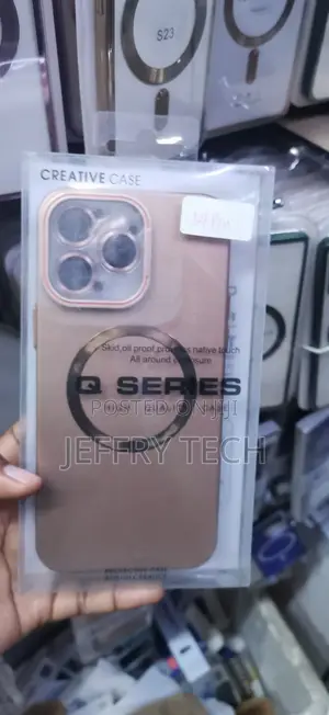 Magnetic Protective Phone Case Features a Sleek Matte Rose Gold