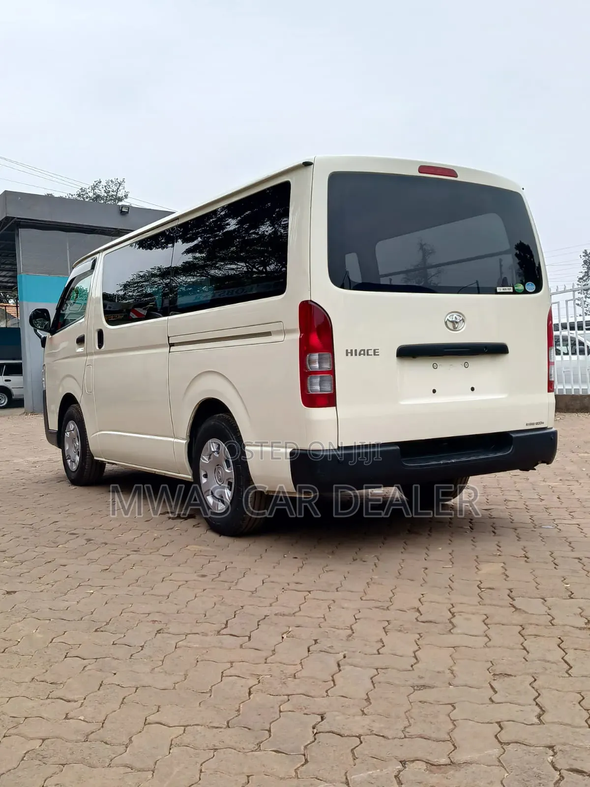 Toyota HiAce 2019