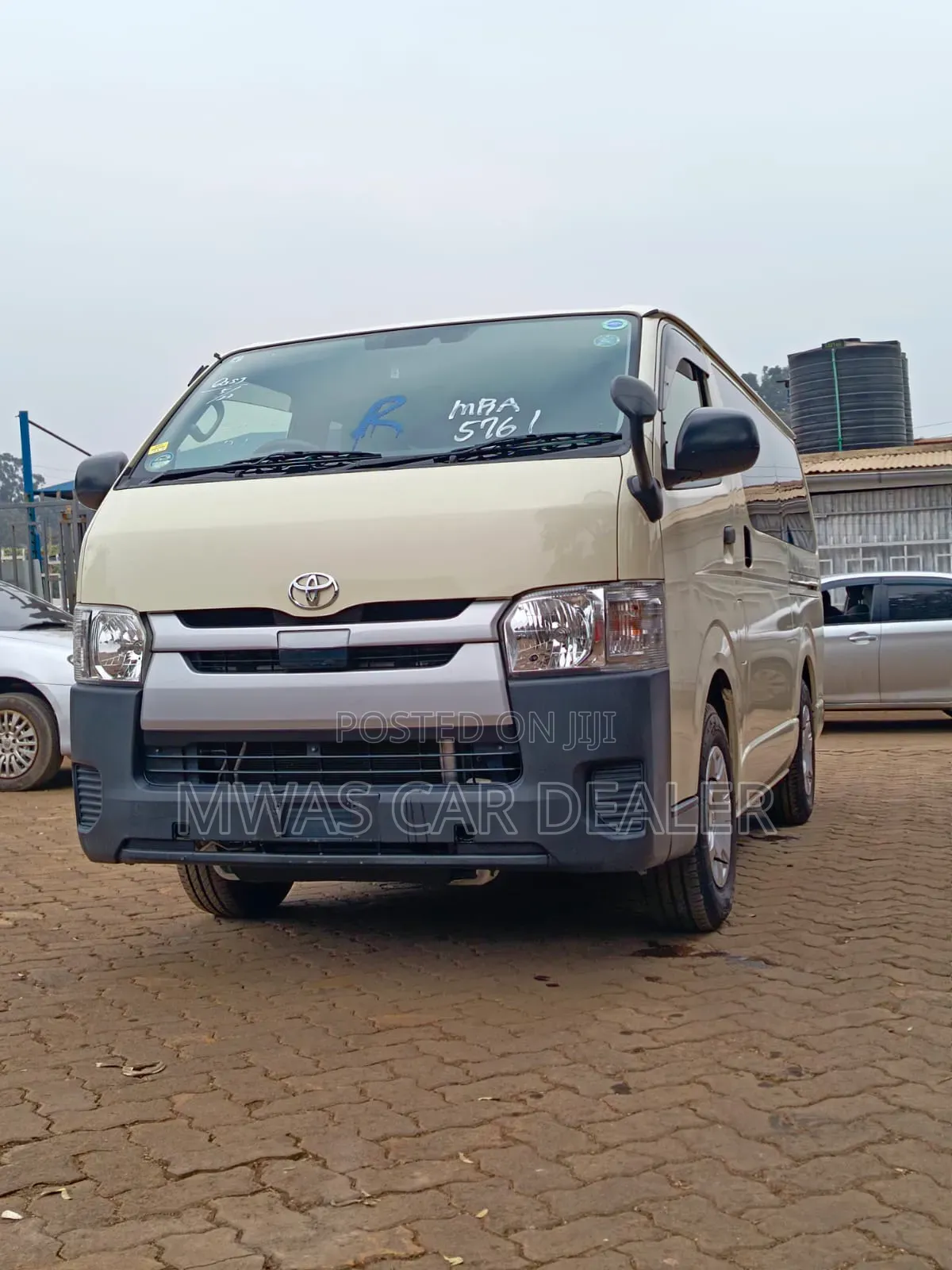 Toyota HiAce 2019