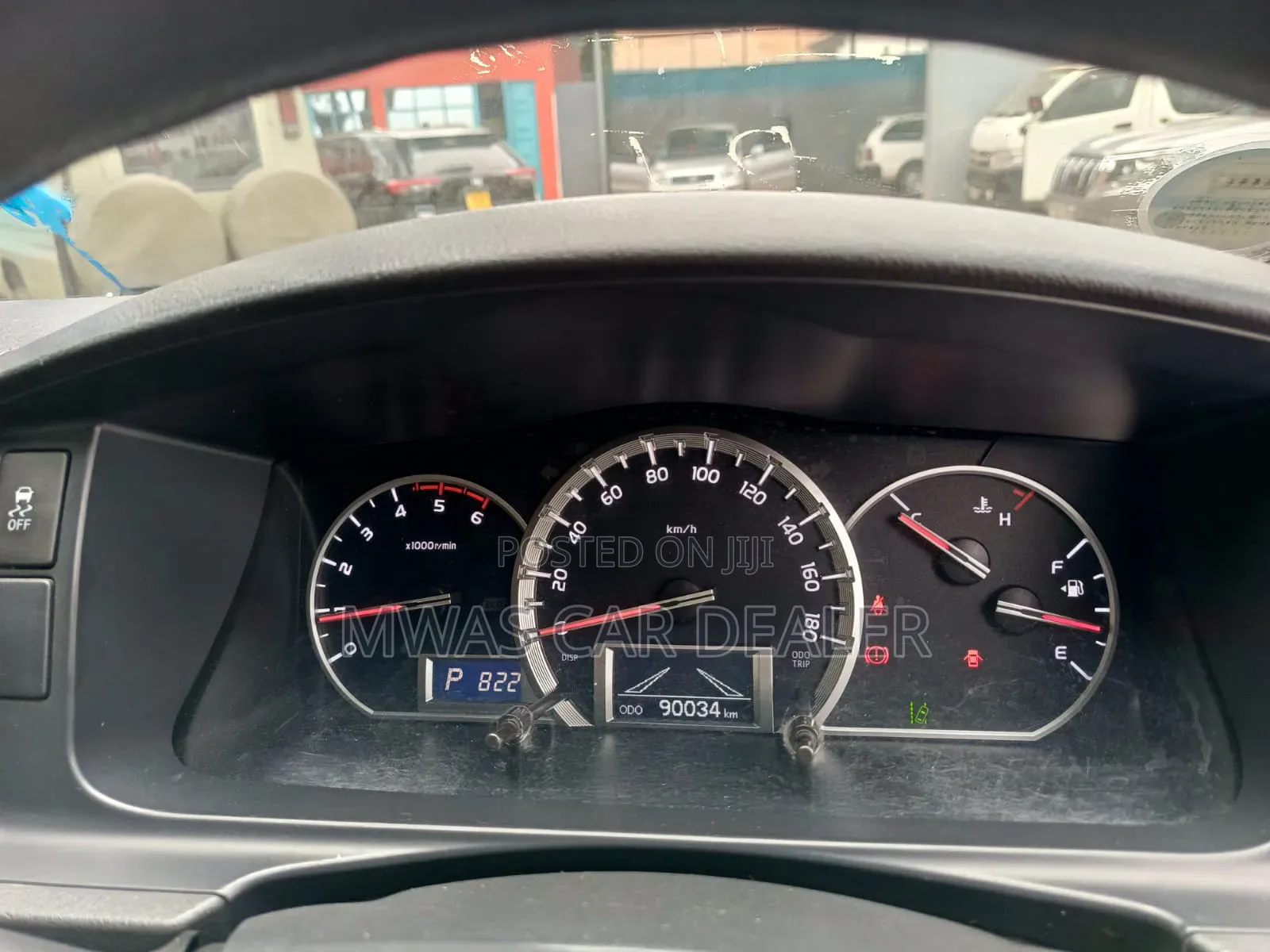 Toyota HiAce 2019