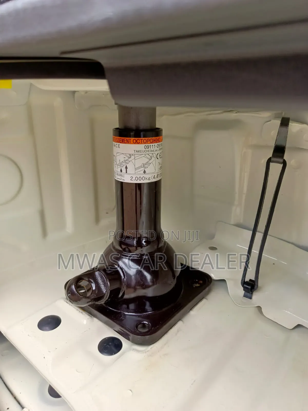 Toyota HiAce 2019