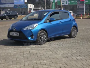 Toyota Vitz 2017 Blue