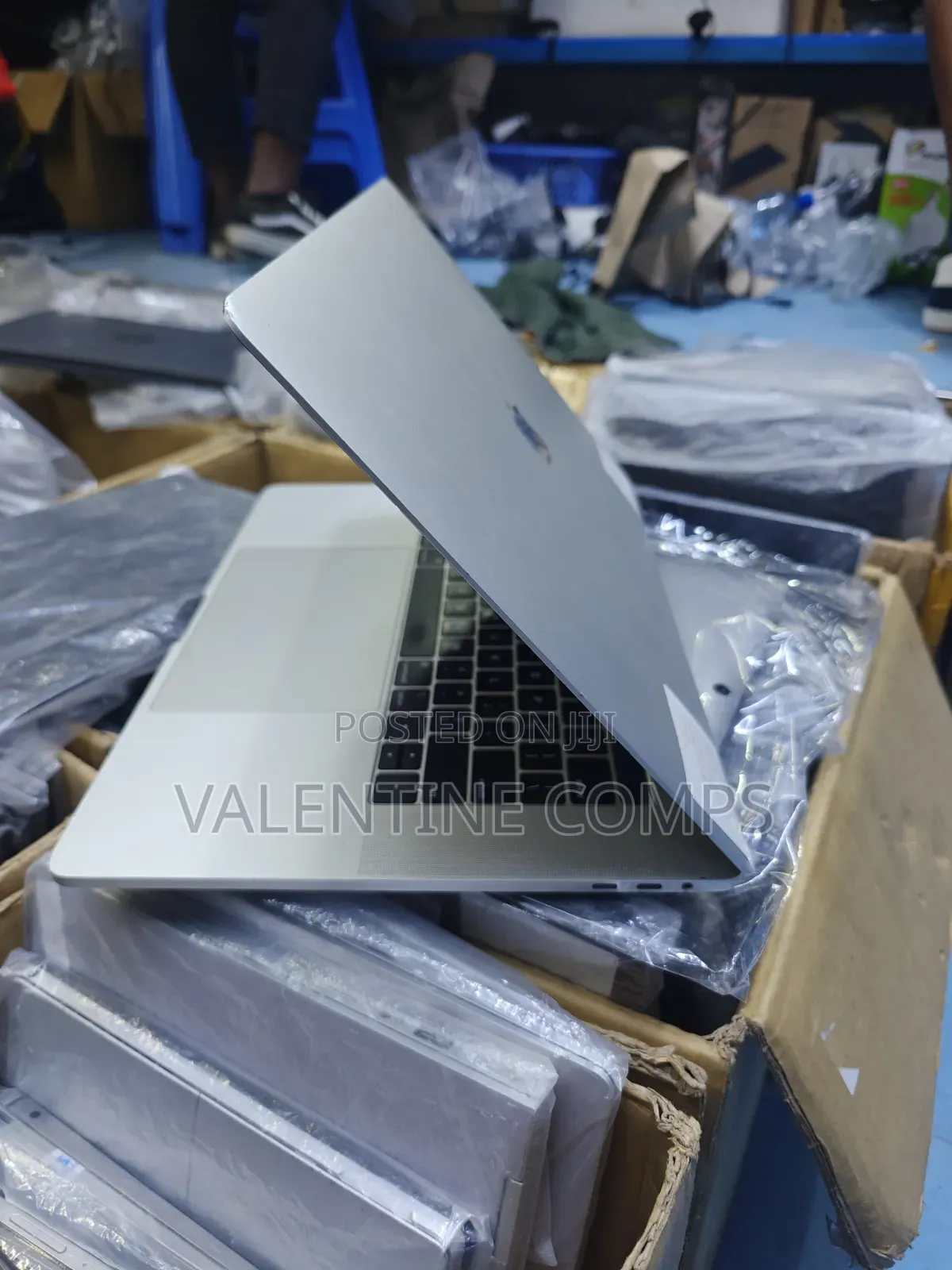 Laptop Apple MacBook Pro 16GB Intel Core i7 SSD 512GB