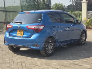 Toyota Vitz 2017 Blue
