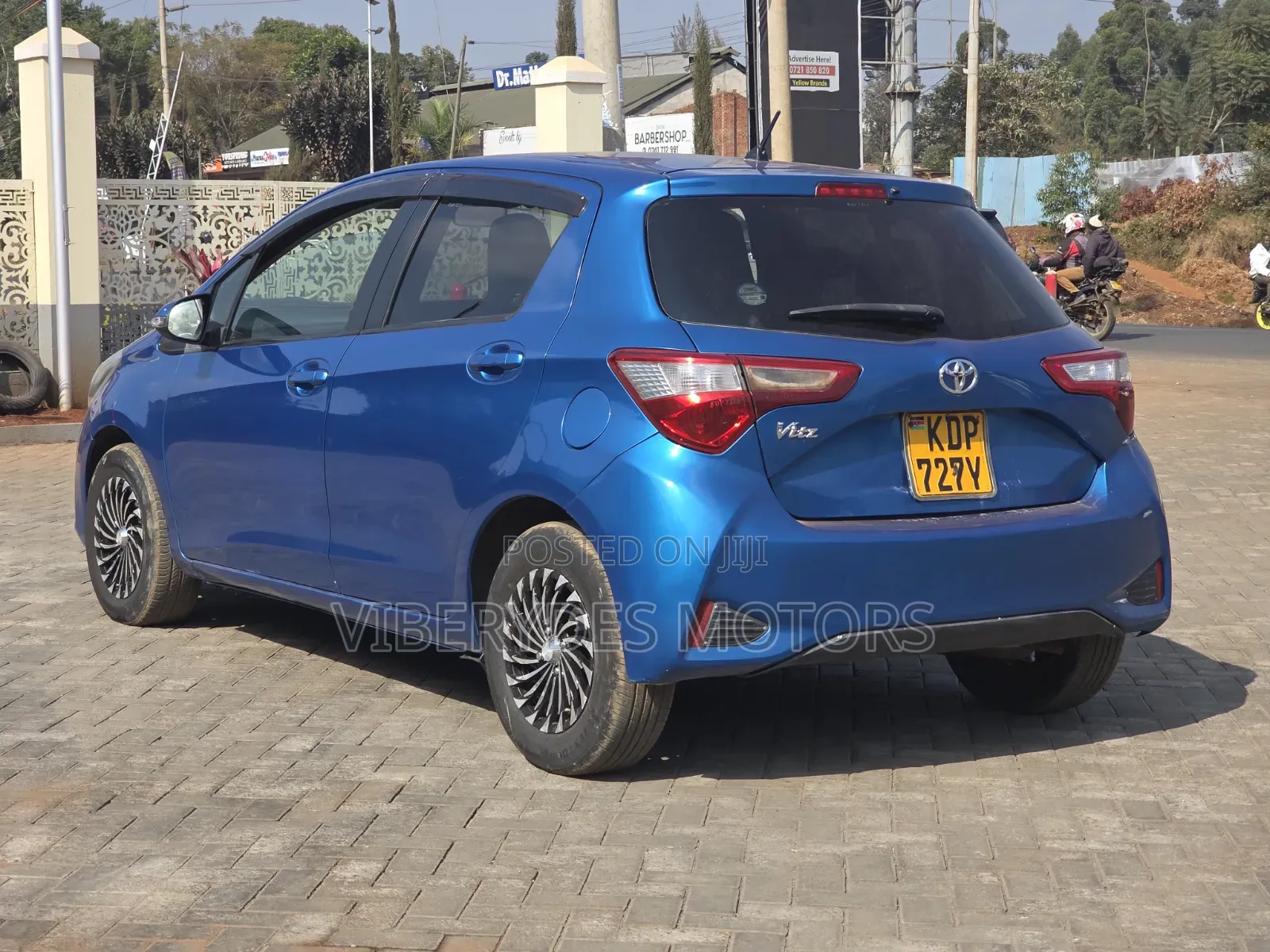 Toyota Vitz 2017 Blue