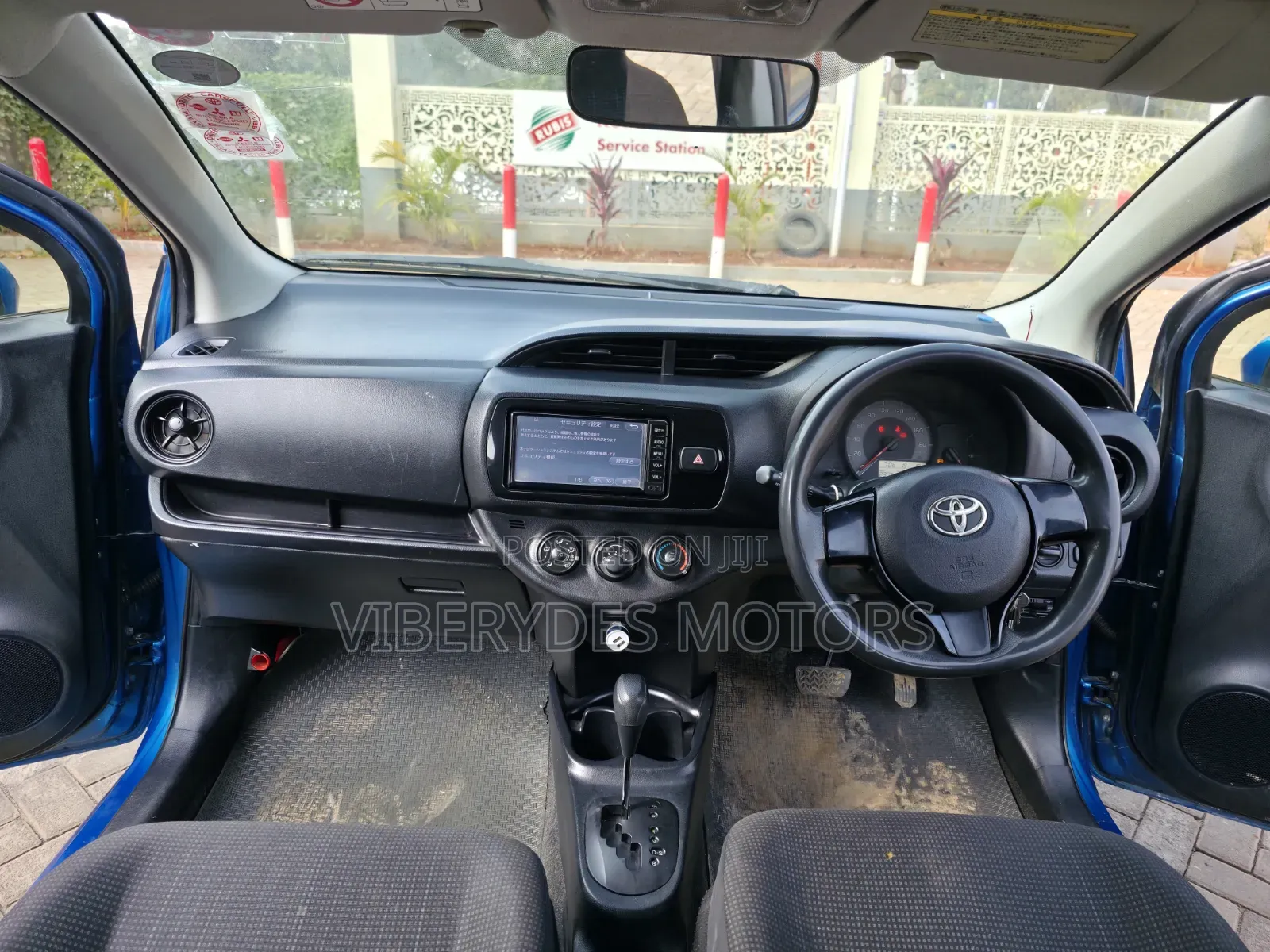 Toyota Vitz 2017 Blue