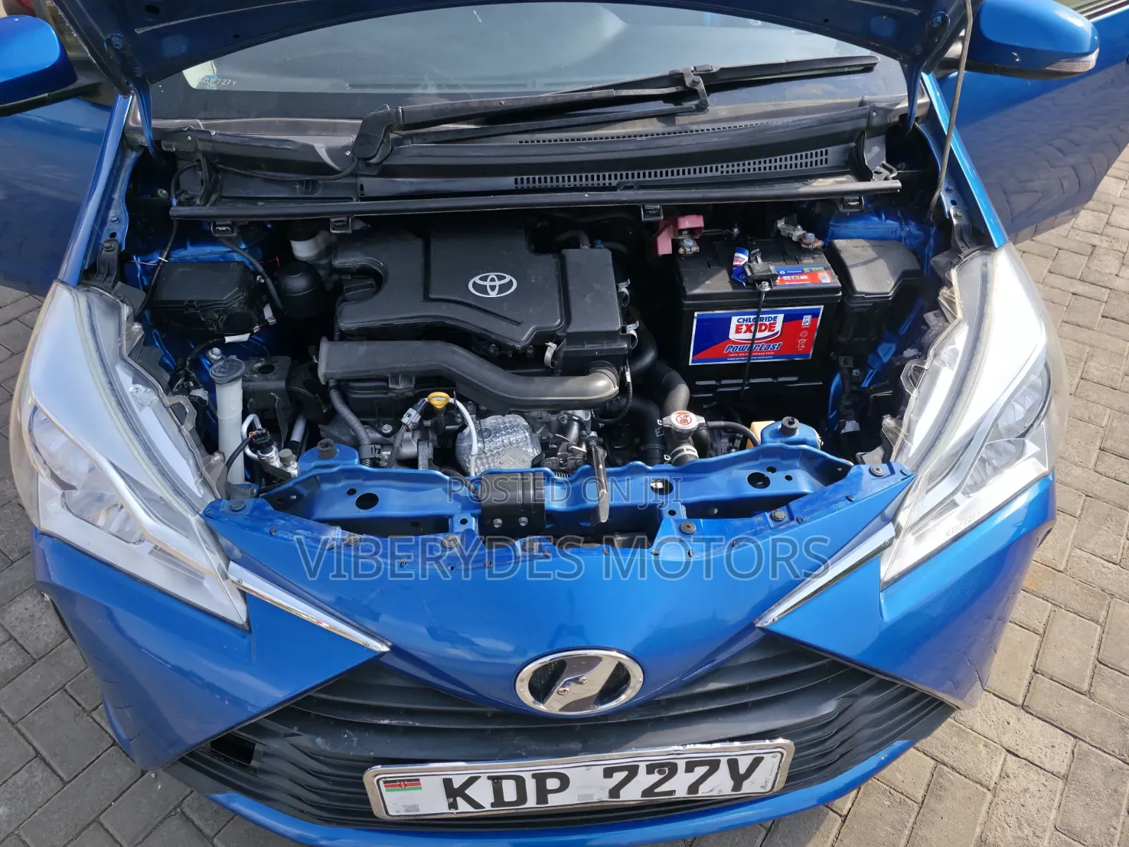 Toyota Vitz 2017 Blue