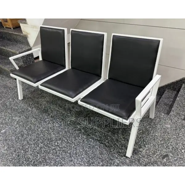 3-Link Airport Bench
