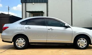 Nissan Bluebird 2011 Silver