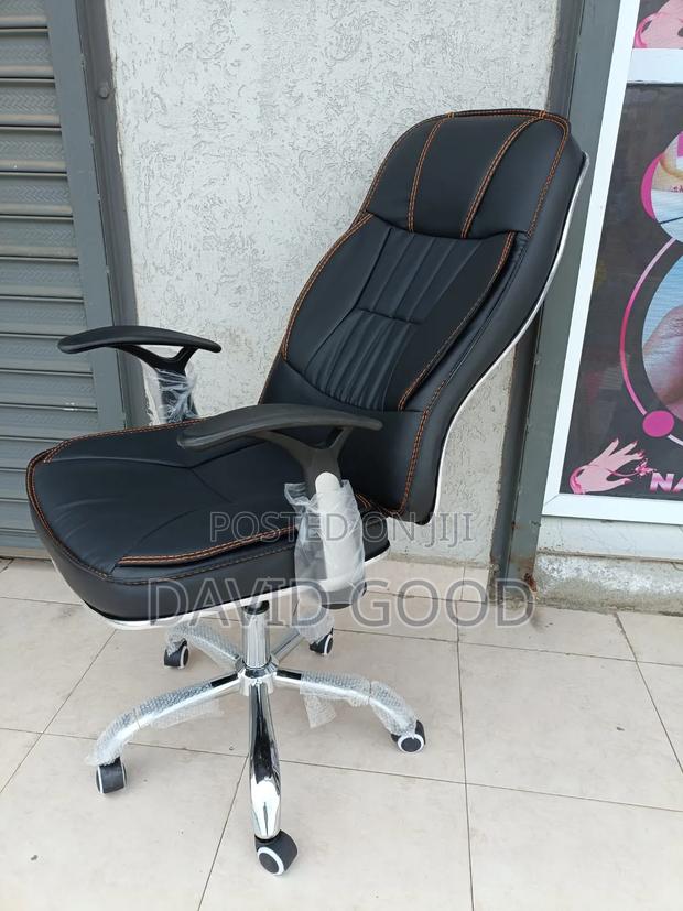 Two Gears Leather Chair - thumbnail 3