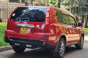 Nissan X-Trail 2010 Red