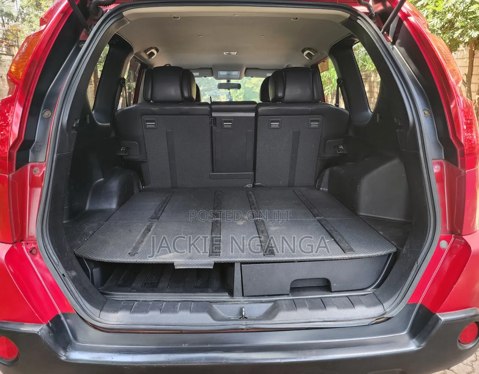 Nissan X-Trail 2010 Red