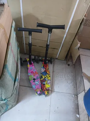 Kids 3-Wheel Scooter With Adjustable Handlebar