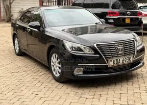 Toyota Crown 2013 Matt Black
